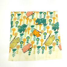Load image into Gallery viewer, Zero Waste Reusable Storage Wrap Sustainable Organic Sandwich &amp; Cheese Food Wrapping Paper BPA &amp; Plastic Free Beeswax Food Wrap
